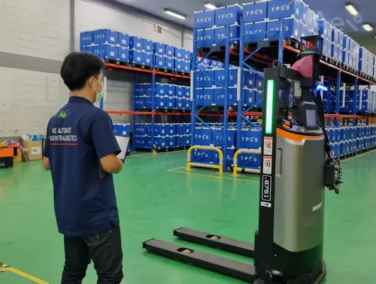 ระบบ AGV สำหรับขนส่งสินค้าอัตโนมัติภายในคลังสินค้า